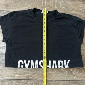 Gymshark cropped cotton black short sleeved shirt. Soft -95% cotton/ 5% elastine